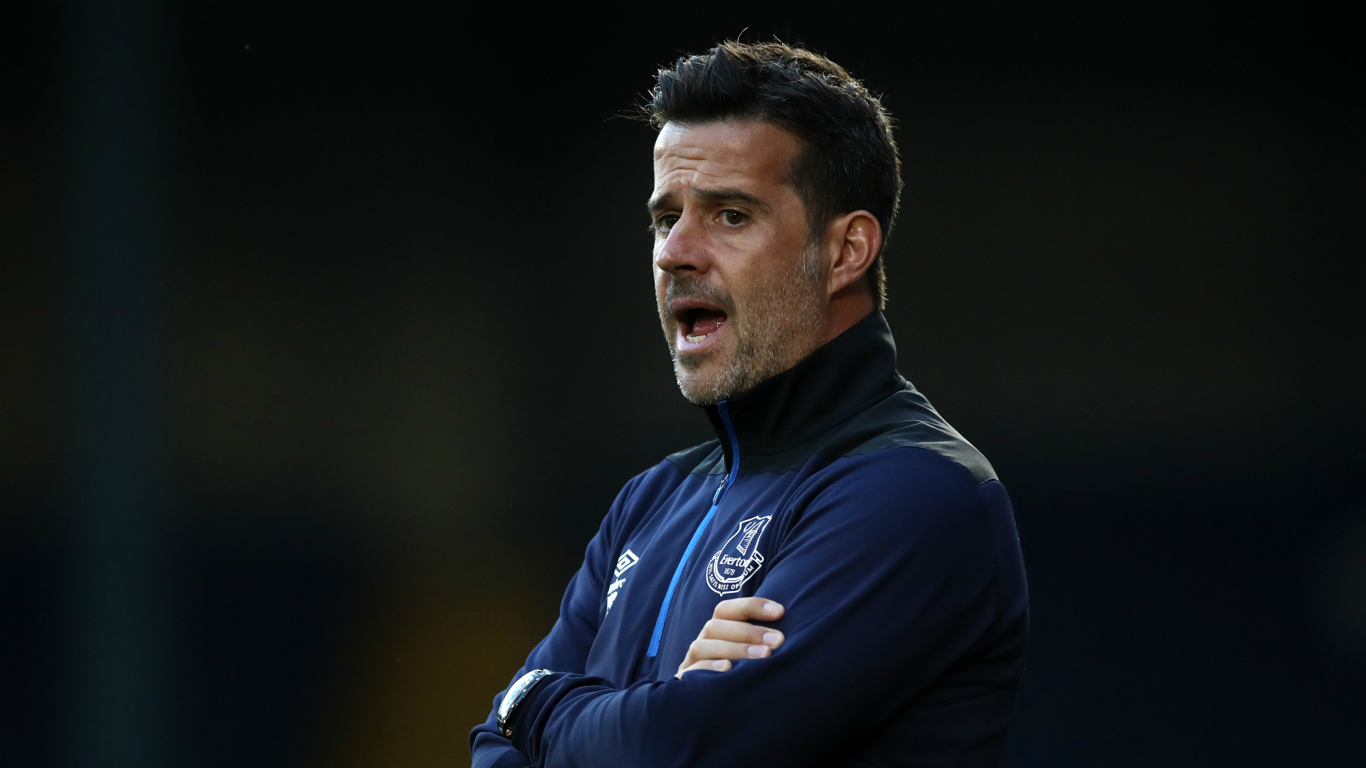 形成整体的 形成整体的